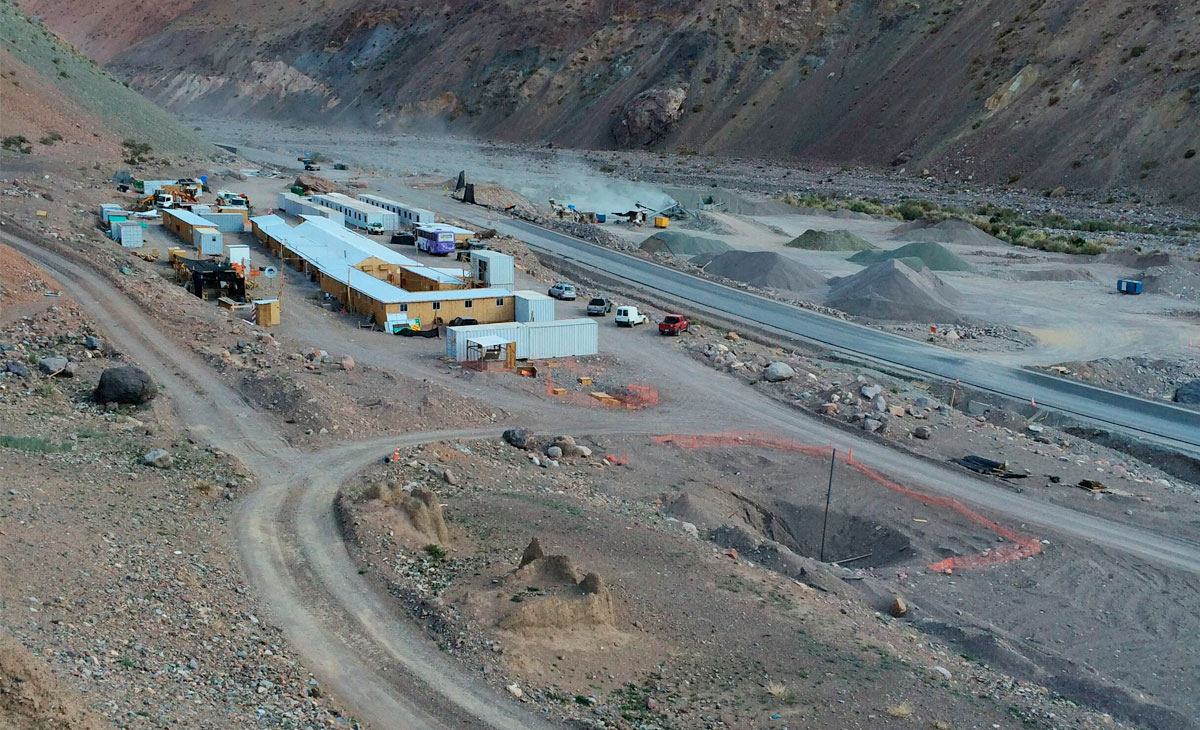 Campamento de Constructora al interior de la Estancia